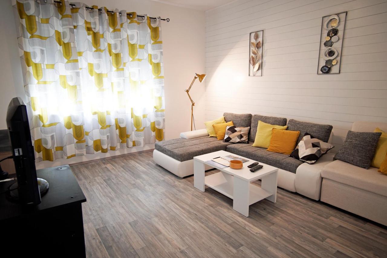 House - Apartman Sarah Kaštela 外观 照片