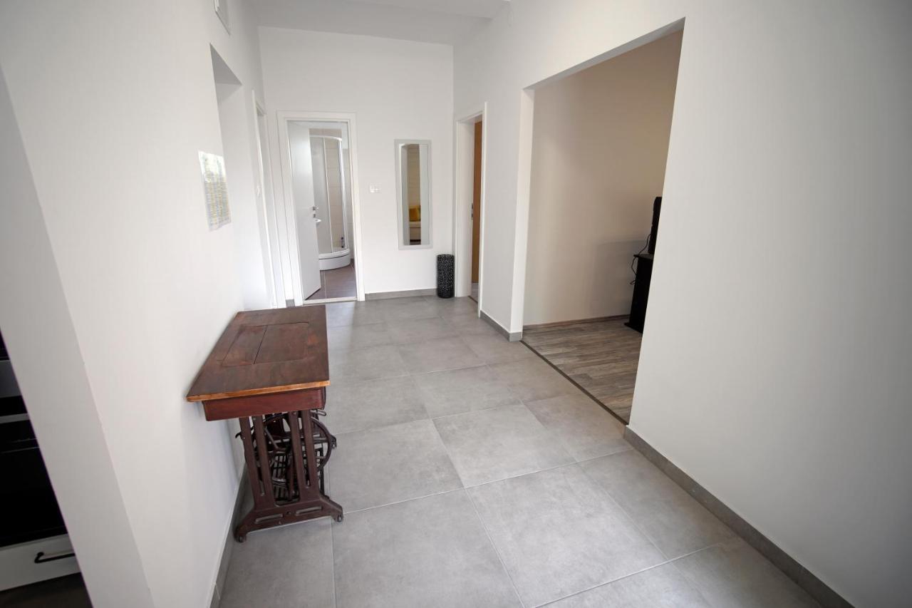 House - Apartman Sarah Kaštela 外观 照片