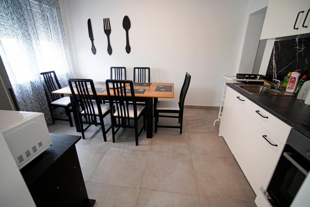 House - Apartman Sarah Kaštela 外观 照片