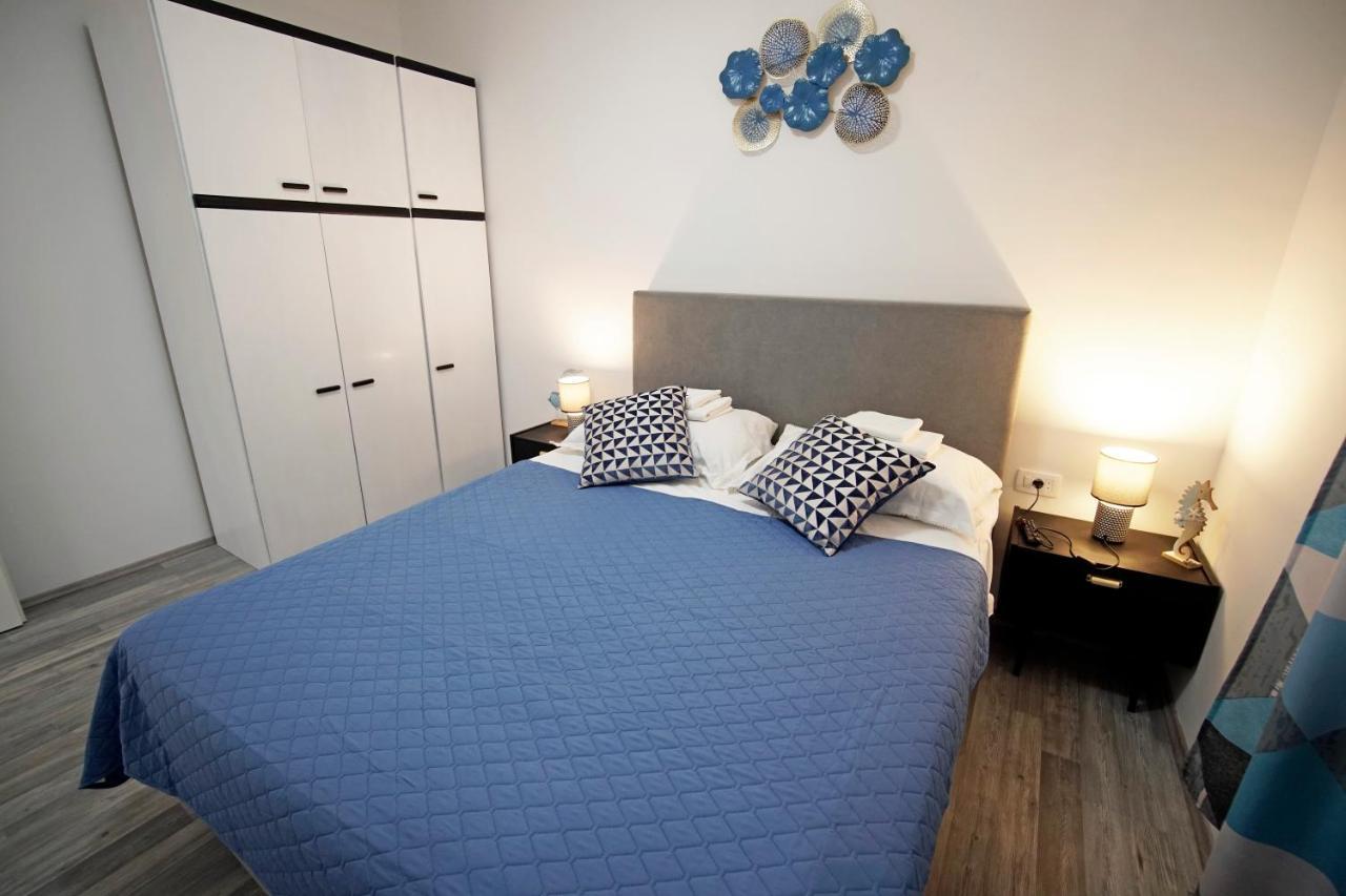 House - Apartman Sarah Kaštela 外观 照片