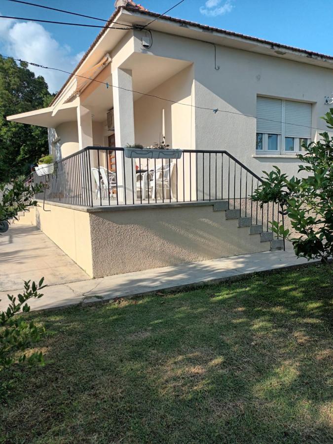 House - Apartman Sarah Kaštela 外观 照片